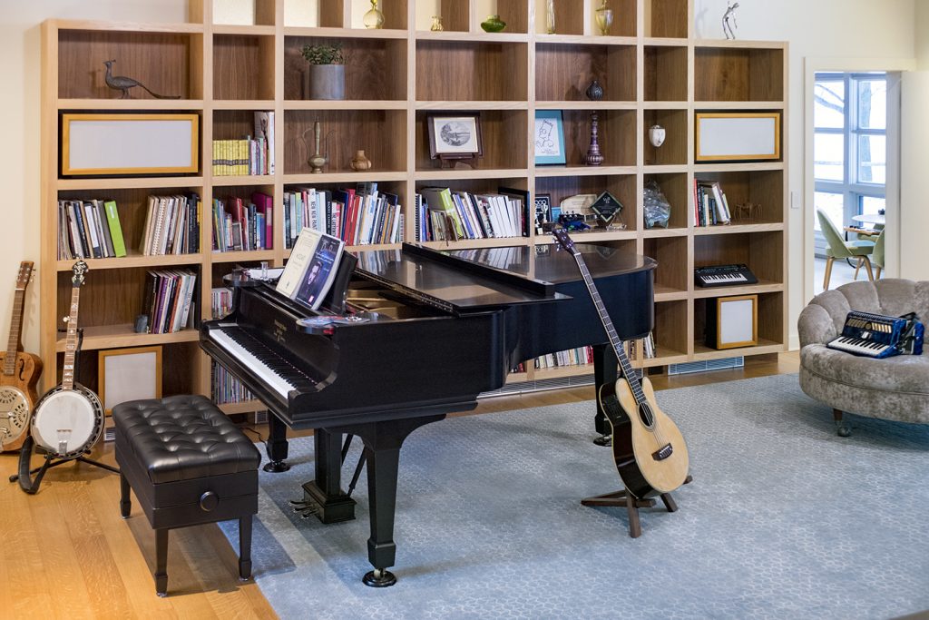 Leon's Timbre SEVEN Series bookshelf speakers in the home of Mike Gordon from Phish